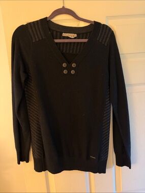 Smartwool Black V-Neck Pullover with Subtle Ribbing